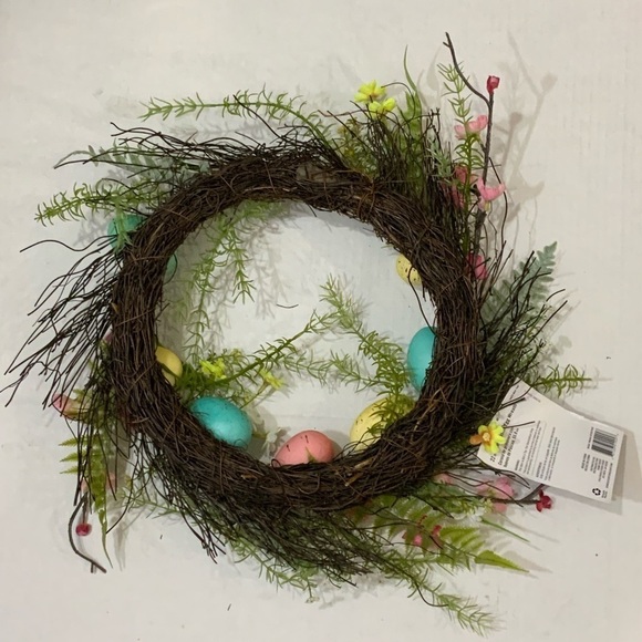 Spring Easter Egg Wreath 22” GrapeVine Stippled Pastel Eggs and Spring Flowers - Picture 5 of 10